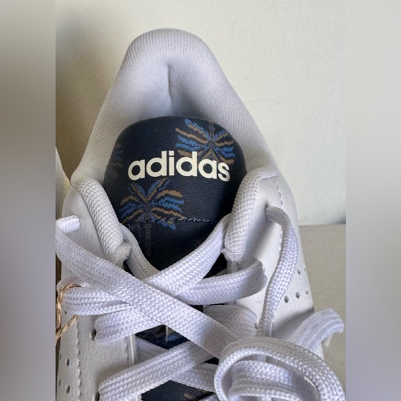 NWT Adidas women’s advantage 2.0 sneaker with cloud foam inserts size 7 - Picture 4 of 8